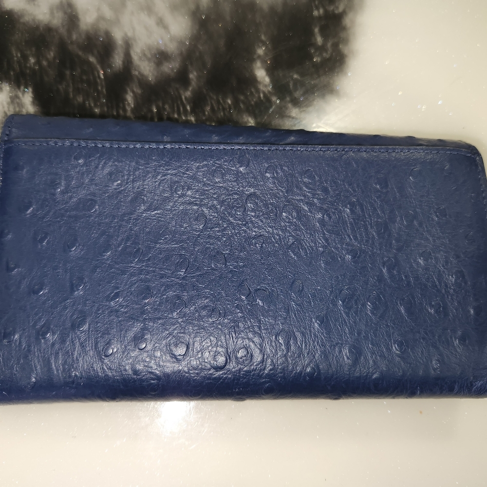 Like new Kate Spade ostrich wallet